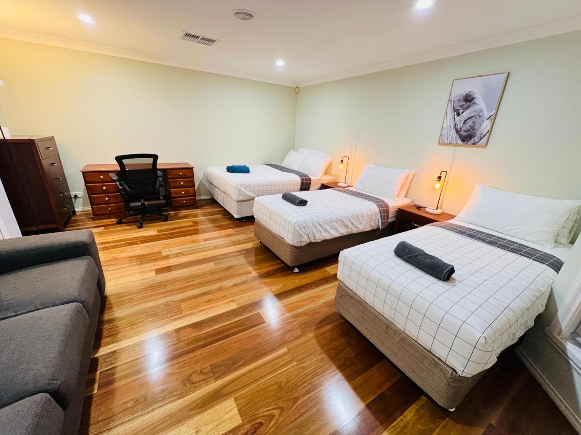 Spacious 6 Bedroom Holiday Home 15 Min Away From Melbourne Airport Sydenham Bagian luar foto