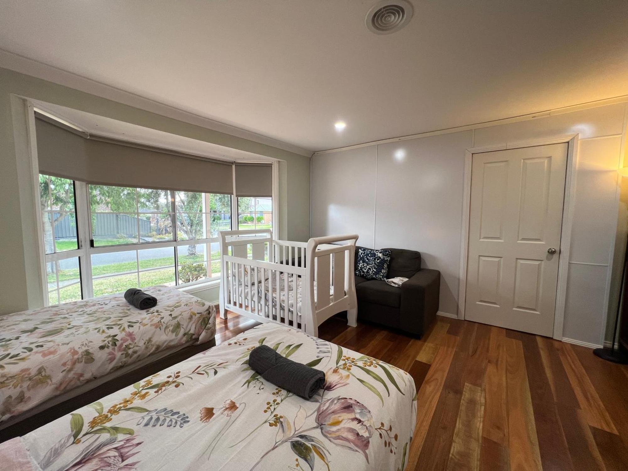 Spacious 6 Bedroom Holiday Home 15 Min Away From Melbourne Airport Sydenham Bagian luar foto