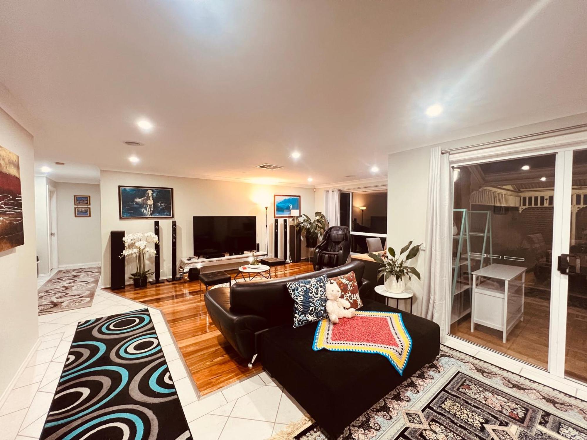 Spacious 6 Bedroom Holiday Home 15 Min Away From Melbourne Airport Sydenham Bagian luar foto