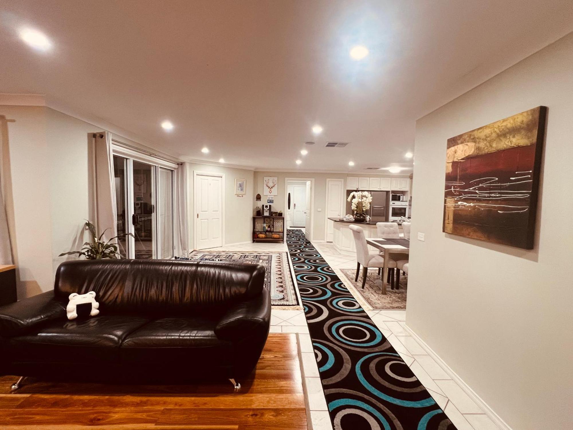 Spacious 6 Bedroom Holiday Home 15 Min Away From Melbourne Airport Sydenham Bagian luar foto