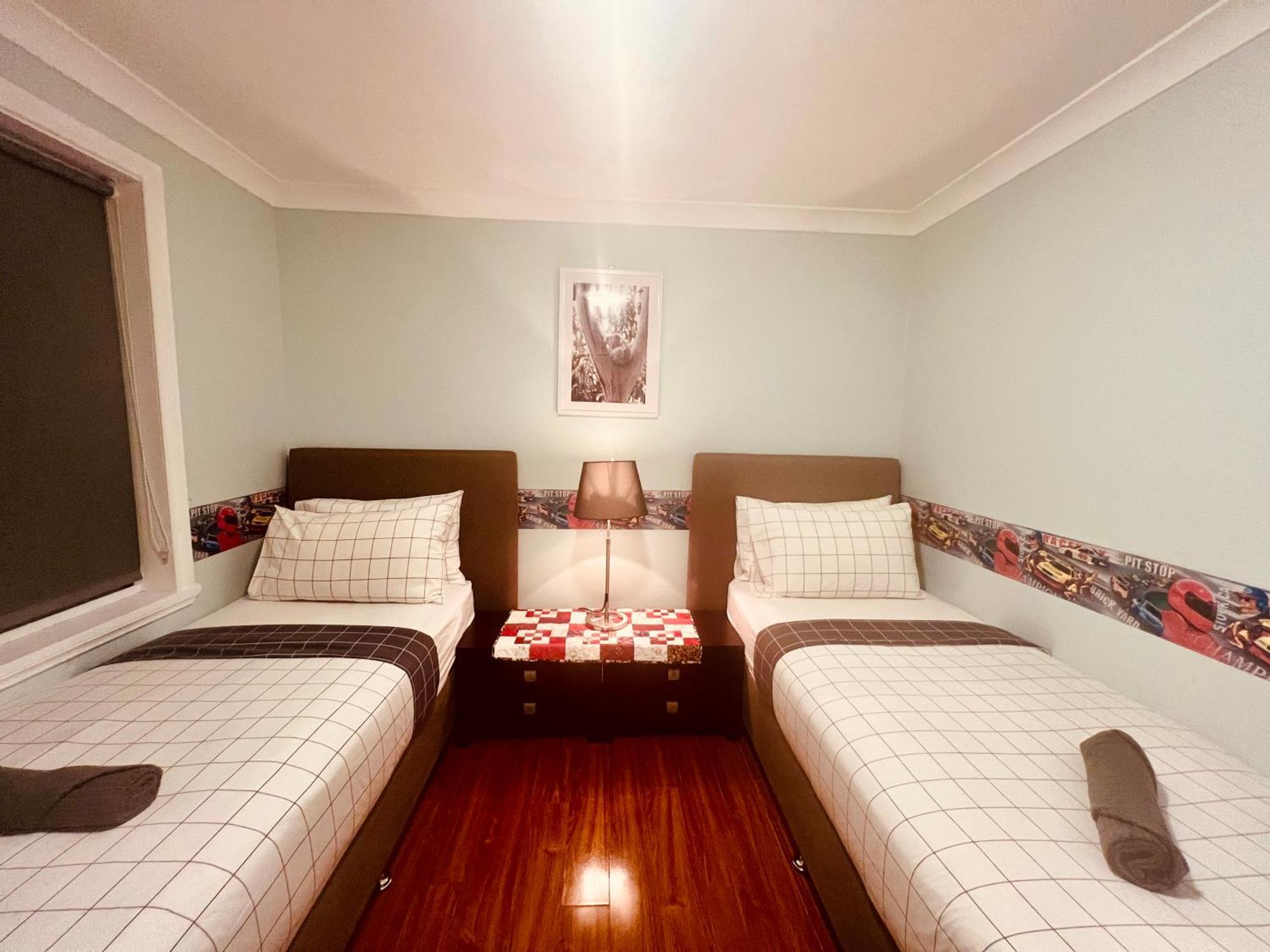 Spacious 6 Bedroom Holiday Home 15 Min Away From Melbourne Airport Sydenham Bagian luar foto